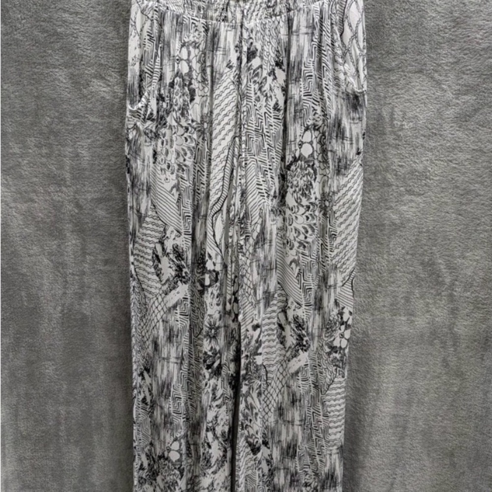 Paper Crane Monochrome Patterned Garment